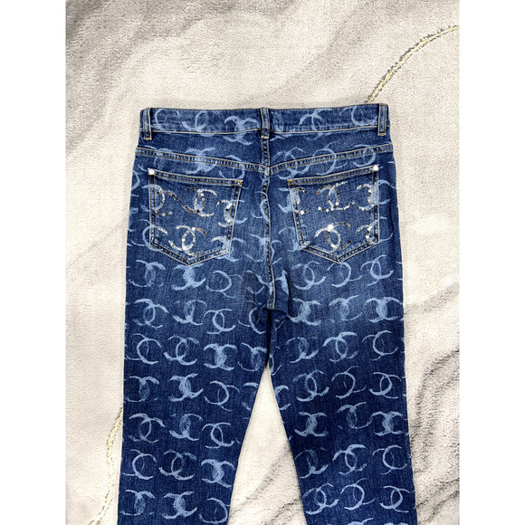 Chanel 23B Runway Dark Blue Denim White CC Printed Logo Sequin Skinny Jeans 42 - Picture 8 of 12